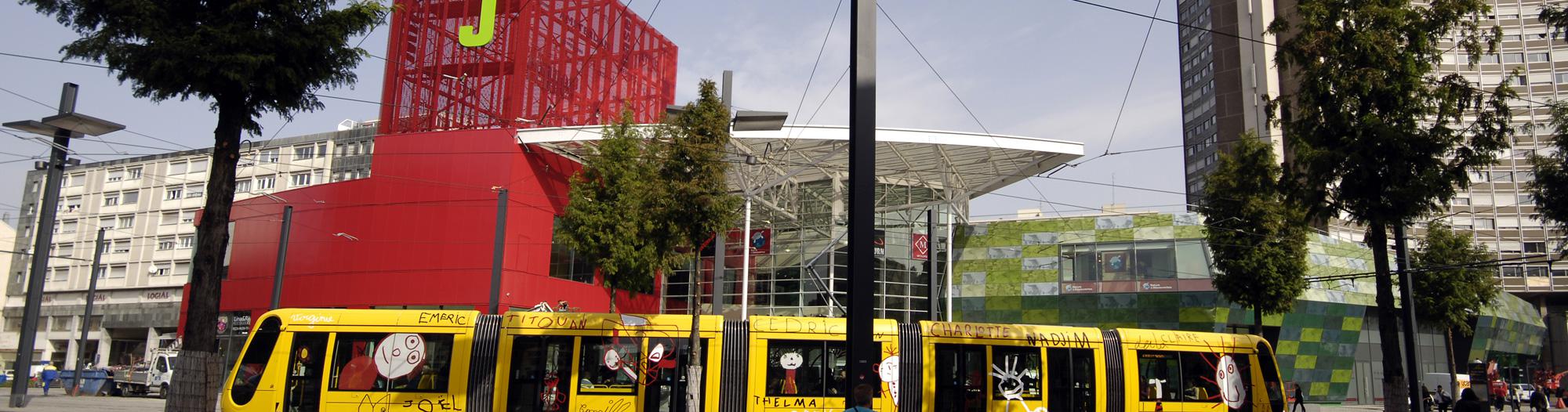 Porte Jeune Tram